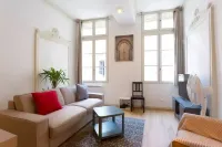 Beautiful 2 Rooms Full Center Tram 1 min
