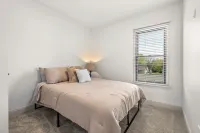 Historic Downtown Brownstone Completely Renovated! Hotels in Cedar Falls