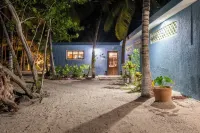 Comfortable beds & a hot meal await you. Beach front. LasTunas - Telchac Pto. Hotels in Sinanche