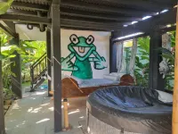 Cool Loft, King Bed, in Dolega, 10min to David/20min to Boquete. Private Parking Hotels in Dolega District