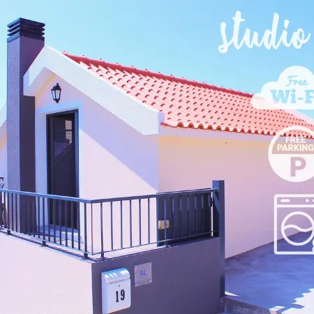 Studio One | Ocean View | Perfect Budget Couple's Retreat with Free WIFI