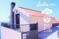 Studio One | Ocean View | Perfect Budget Couple's Retreat with Free WIFI -  Appartamenti vacanze