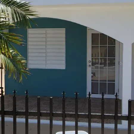 Beautiful renovated 2 bedroom 1 bathroom home 2 blocks from beach!
