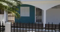 Beautiful renovated 2 bedroom 1 bathroom home 2 blocks from beach!
