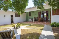 Bliss By The Sea Beachfront Hideaway w/ Great Pool and Amazing Seaviews Hotels in 