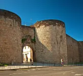Cozy apartment next to Puerta de San Pedro (Roman Wall)