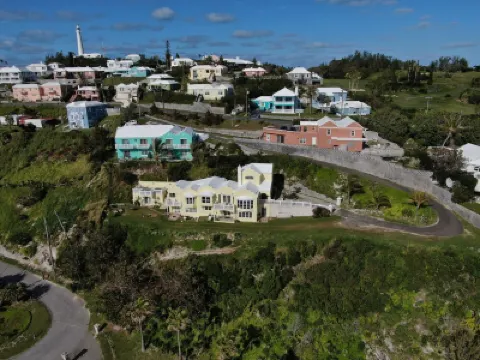 Spacious Beachfront and Private Resort living Hotels near Gibb's Hill Lighthouse