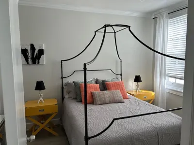 PALM BEACH HOTEL CONDO DESIGNER CHIC ONE BEDROOM
