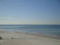 Beachfront Condo 3 Bedrooms/5 Beds/3 Bathrooms