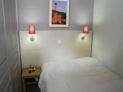 Sea view apartment Hotels near Plage des Pissarelles