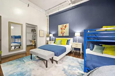 Top Floor Exec Penthouse w/Million-Dollar View in the Heart of Downtown Dallas