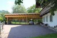 Apartment "Bergkristal" in traditional austrian wooden chalet