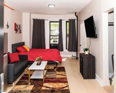 Upscale listing in the Heart of Albany Hotels near Cardona's Market