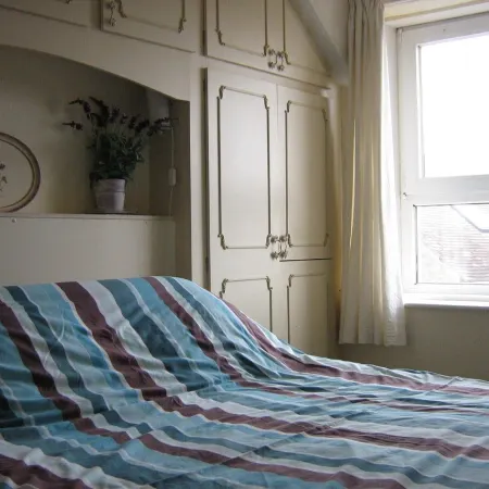 Cornish Cottage sea 100m four bedrooms Kingsand, homely & comfortable Отели в г. Торпойнт