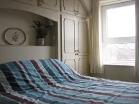 Cornish Cottage sea 100m four bedrooms Kingsand, homely & comfortable