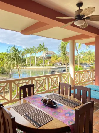 Caribbean Waterfront 2b/2b Placencia Village Condo With Pool!
