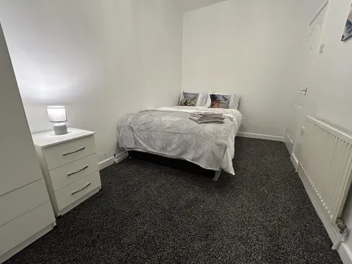 Comfortable, spacious Two bedroom house close to Etihad Stadium