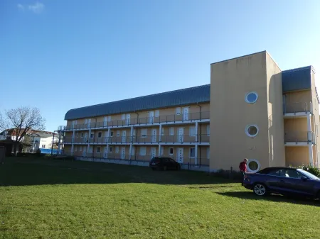 2 rooms apartment in the Kurparkcarree, with elevator to the 1st floor, beach distance 80m