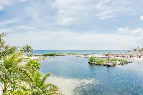 GORGEOUS VILLA PRIVATE POOL, BEACH & GOLF Hotels in Puerto Aventuras