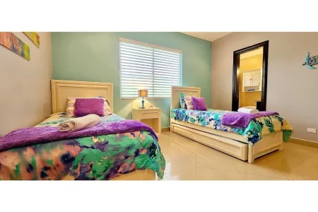 Luxury 4BR Villa + Guesthouse & Pool @Buenaventura