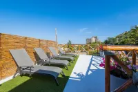 Large villa with private pool walk to the beach and downtown