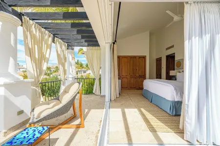 Dunes Club Member Use. 6 Seater Golf Cart, Concierge. Owner Operated.