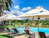 Rio Vista Lodge - مسبح