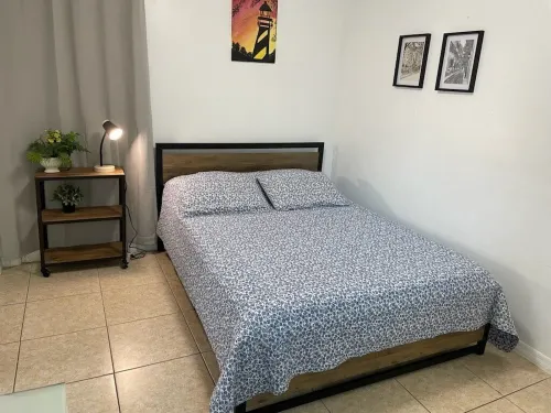 Sarasota Great Location and Best Price!