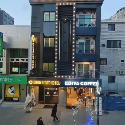 棕點酒店 鄰近烏山空軍基地的酒店