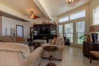 Two Bedroom, Beautifully Decorated, Ocean Front Condo - Gold Standard Approved