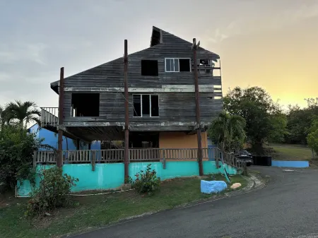 Relax & Unwind with Stunning Views at La Vista apartment in gorgeous Culebra