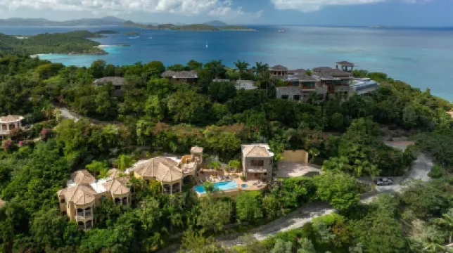 Cinnamon Breeze - Ultra-luxury villa in Peter Bay Estate Hotels in 