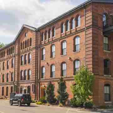 Near Broadway! Unique  Condo with Speakeasy,  Pool & Free Parking Hotel Exterior