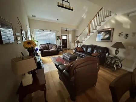 Charleston Luxury Big Family Hideaway Отели в г. Гуз Крик