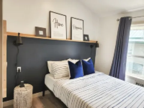 The Overlook Stay |3 Homes |Canmore Harvie Heights Hotels in Harvie Heights