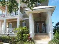 Luxury Home in Feb. Pt. with dip pool, spectacular ocean views, steps to beach