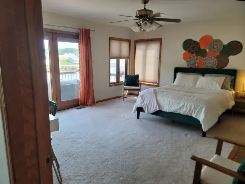 4BR 4BA lake front w/Dock & Kayak across Coconuts