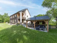 Villa in Freyneux with Garden