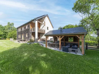Spacious Villa with Games
