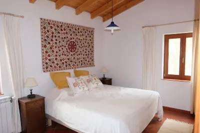 Spacious villa in beautiful surroundings Hotels in 