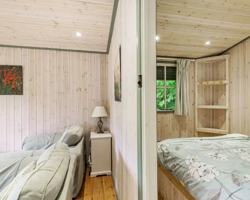 Lakeside Cabin Hotels in Honiton