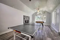 Arcade Games & Great Location! 7Br Cedar City Home - balcony