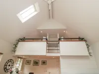 Pips Hideaway Hotels in Ibberton