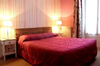 Hotel les Aubépines Hotels in Thiron-Gardais