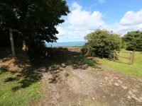 Morfa Isaf Cottage Hotels in Penbryn