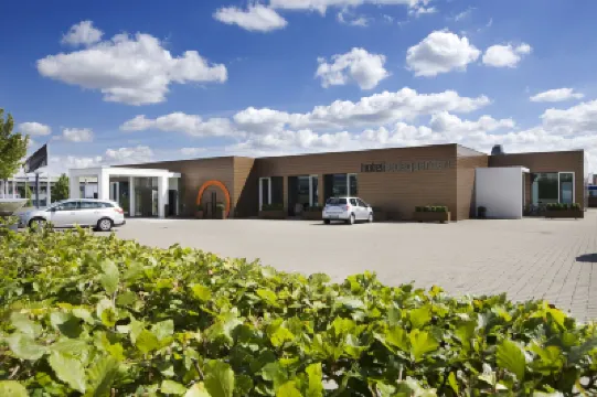 Hotel Hedegaarden Hotels near Kollerup Kirke