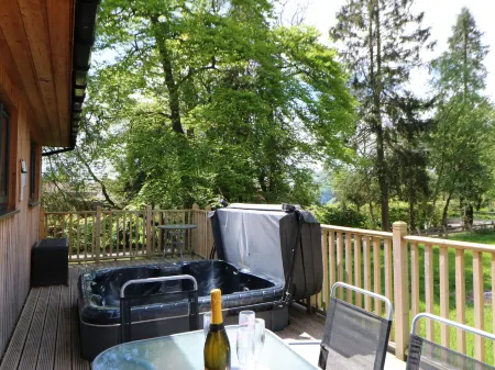 Broken-sky Lodge Отели в г. Оттерберн