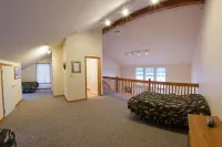 The Bays Edge - 3-Star