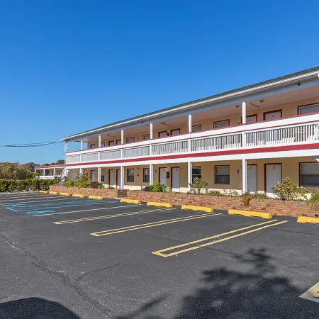 Bay Watch Hotel and Marina