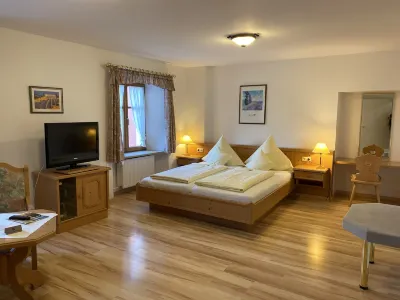 Hotel Lobmeyer Hotels in Chammunster
